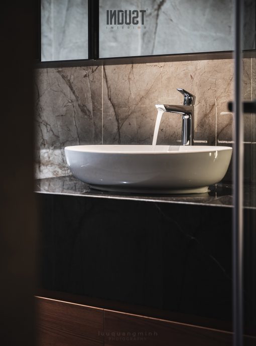 布宾女士 – 黎笋 – 工业区

注：MS常见为Miss或Ms的缩写，这里翻译为女士；LÊ DUẨN是越南人名黎笋；Indust可能是Industrial Zone省略说法，这里结合语境翻译为工业区  丨Việt Linh-33