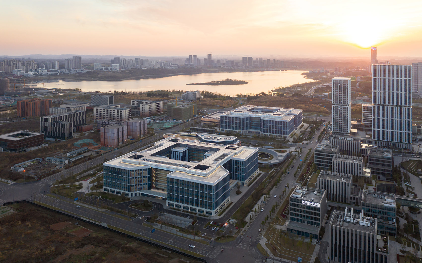 海康威视成都科技园丨中国成都丨华东建筑设计研究院有限公司-13