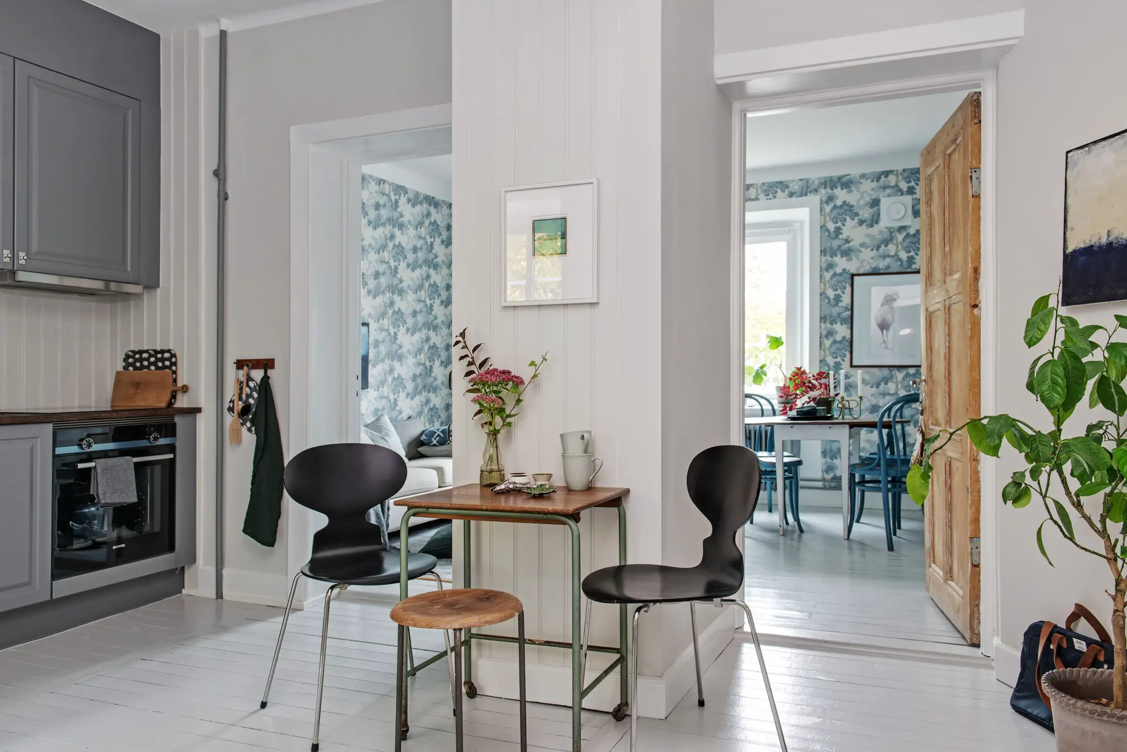 巧妙空间设计，35m²公寓变身舒适两居-1