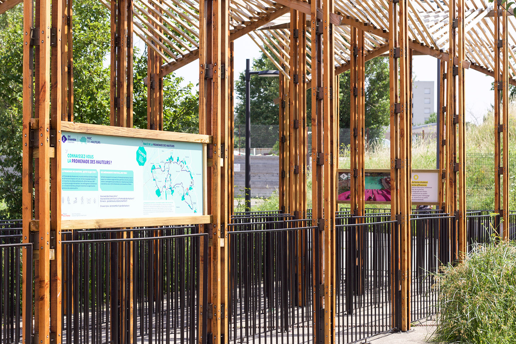 Murs à pêches 游泳池前院景观装置丨法国巴黎丨Collective Parenthèse 事务所-16