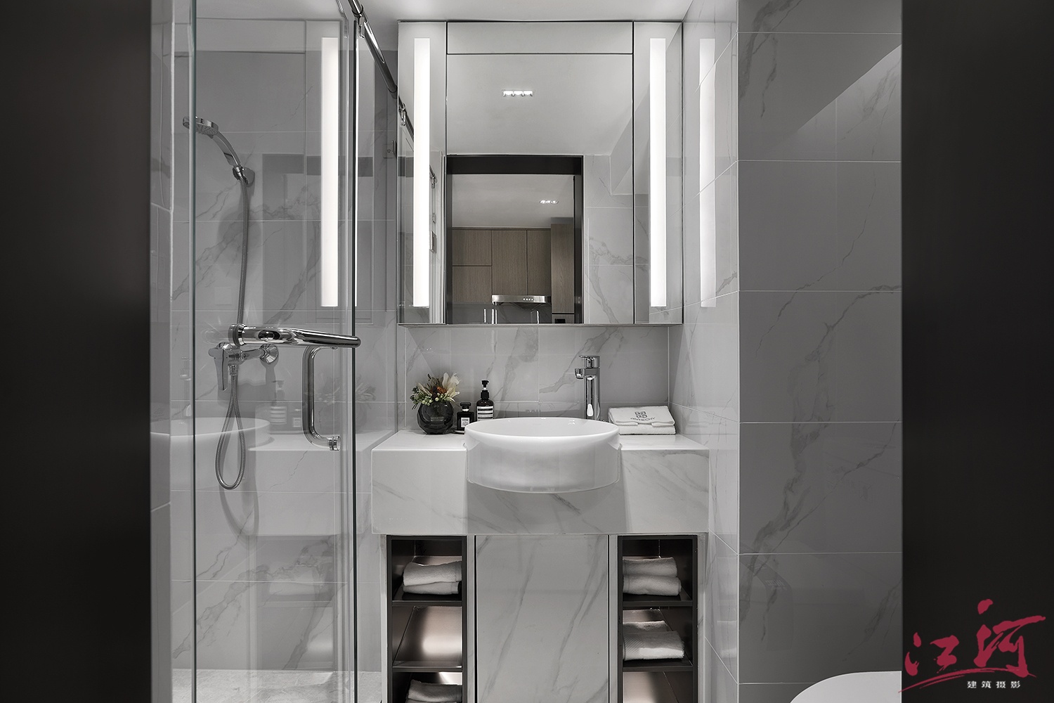 现代简约公寓样板房拍摄，舒适与时尚完美融合-16