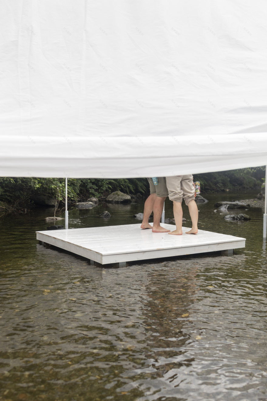 Temporary Installation at a Mountain River / atelier VRAC-20