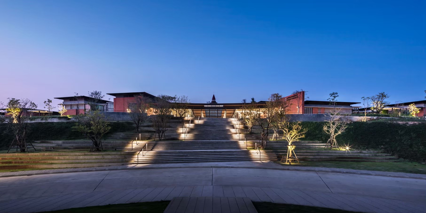 泰国法政大学芭堤雅校区学习中心丨泰国春武里-37