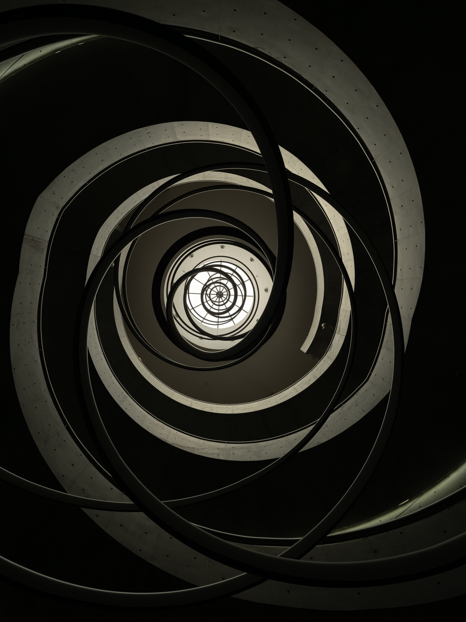 He Art Museum (HEM) | Atmospheric column-18