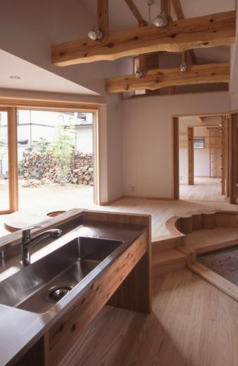 国産無垢材（栗駒材 自然素材）平屋の子育て丨（株）独楽蔵（こまぐら）-10