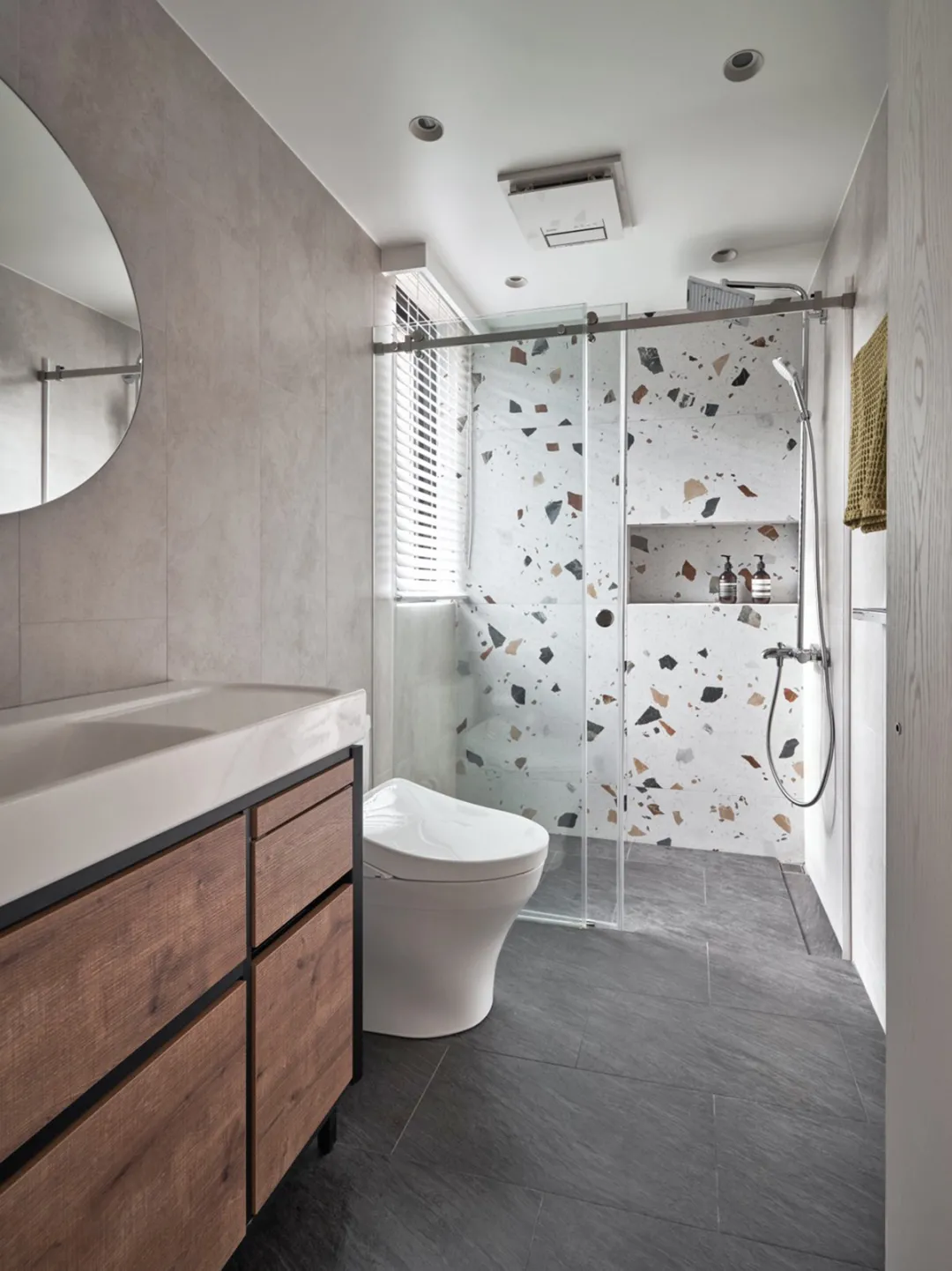 130 平高级灰原木三居-29