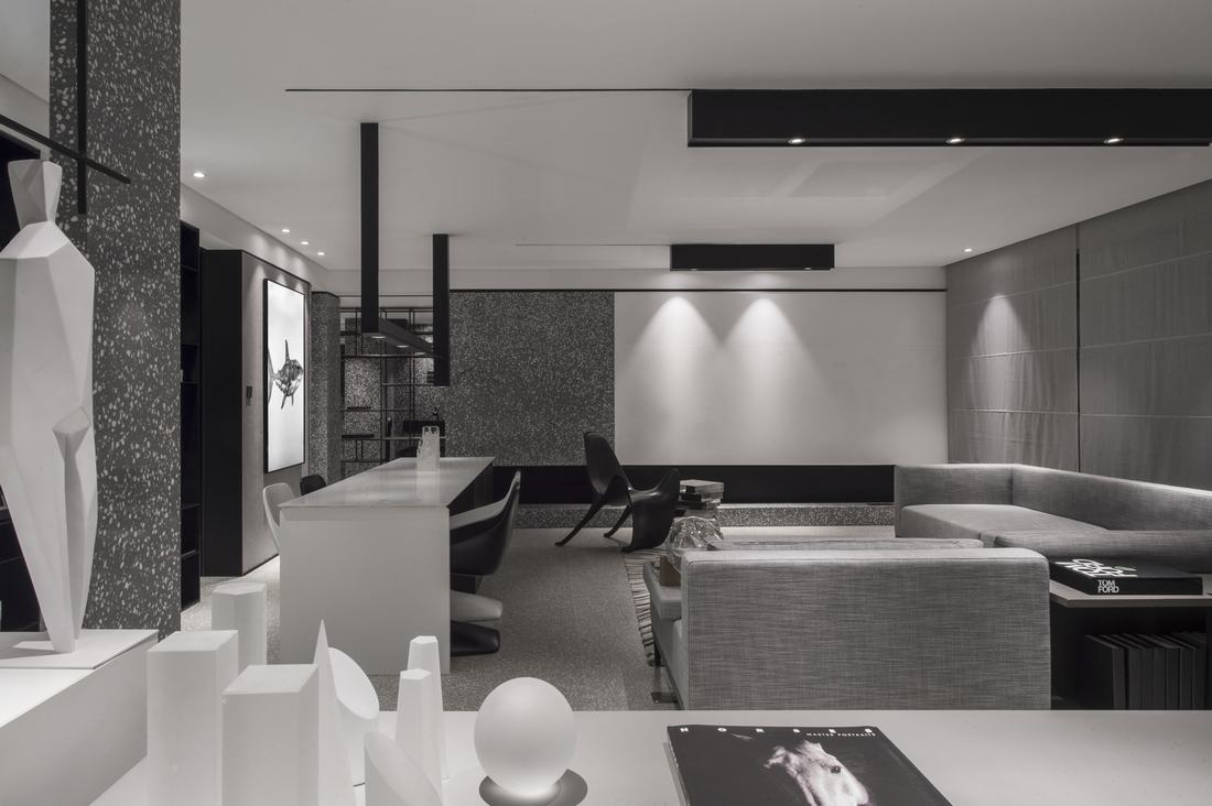 140平米爆改为一室，宠物鲨鱼的黑白世界极简至极-6