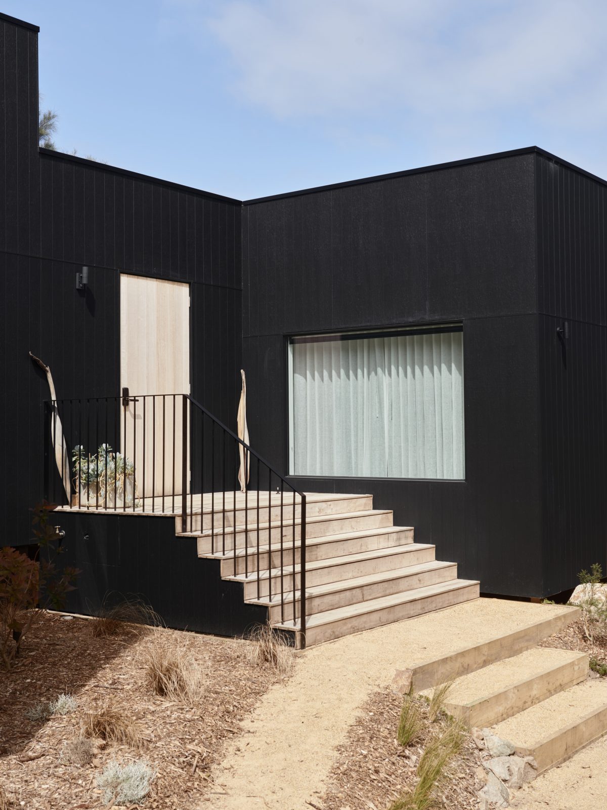 Nerissa - Larritt-Evans-25