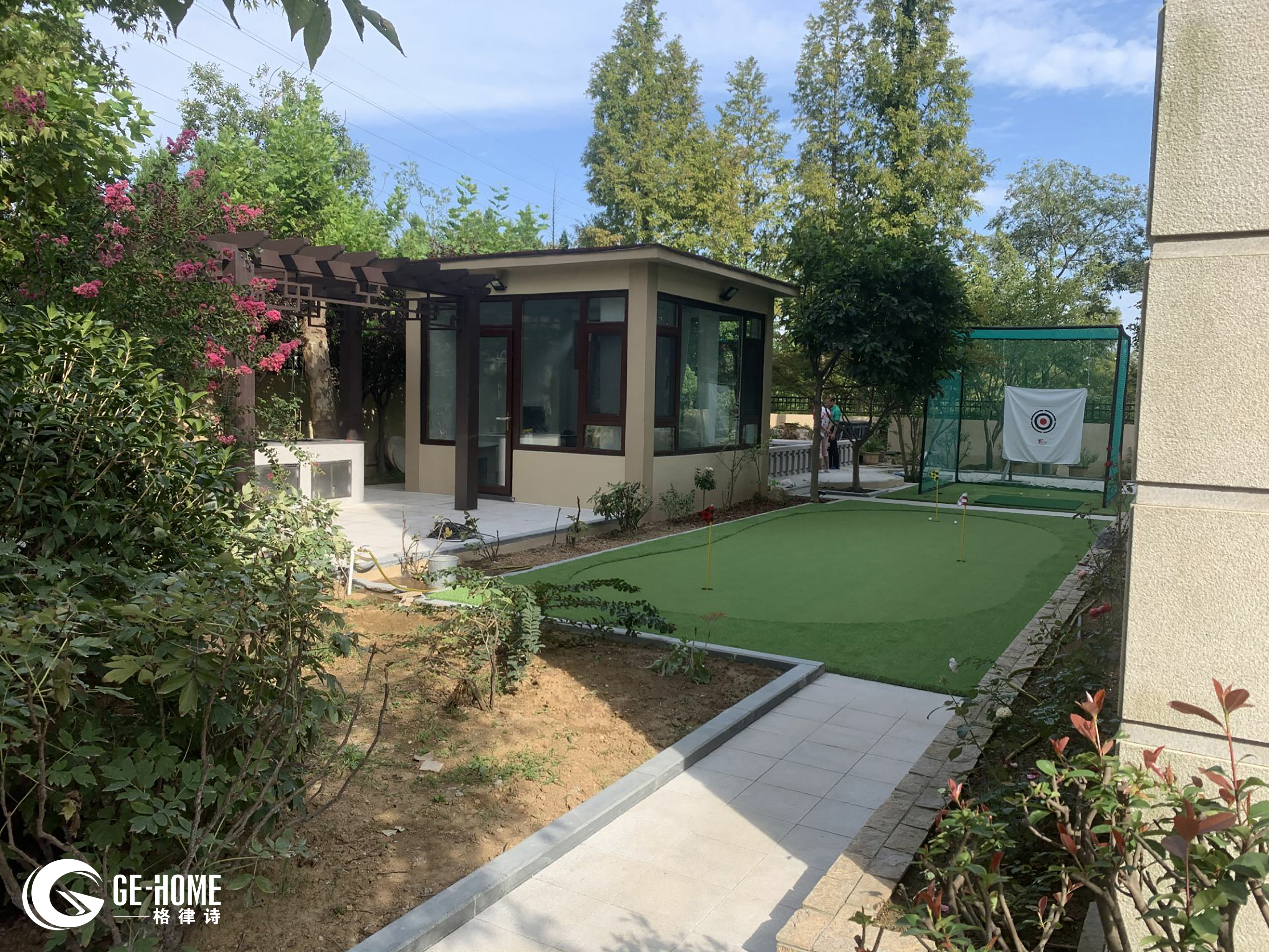 别墅花园空地人工果岭-11