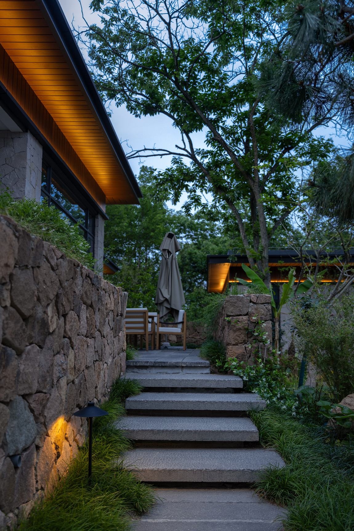 森活·百花里温泉美宿丨伍米尺建筑空间-22