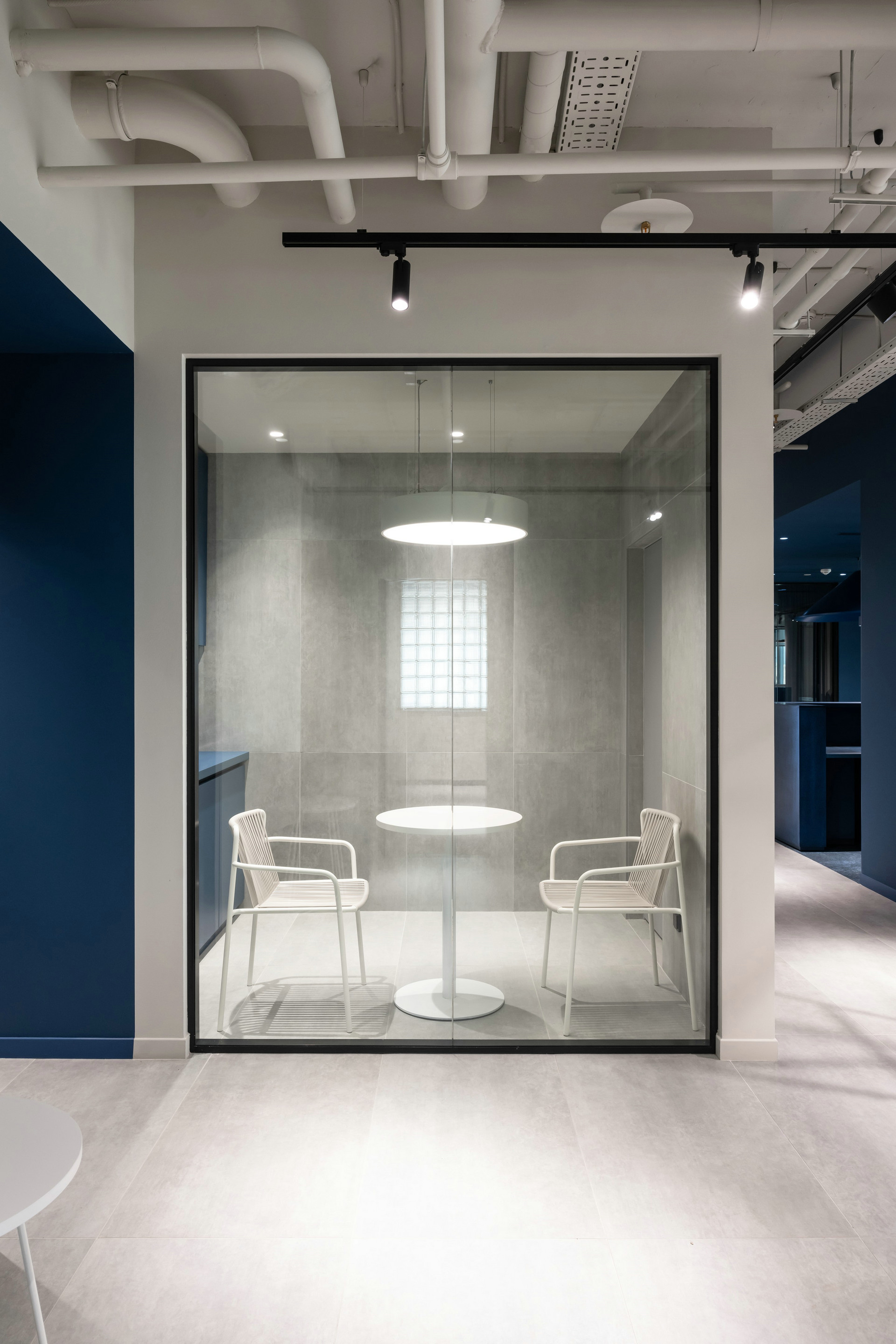 蓝色调，办公空间设计！-14