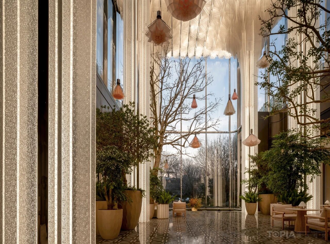 新作 DIA —— 写意山水 · 落日熔金「北京·华润置地 臻澐四季花厅 Urban luxury natural art」丨中国北京丨GAD吴轩-38