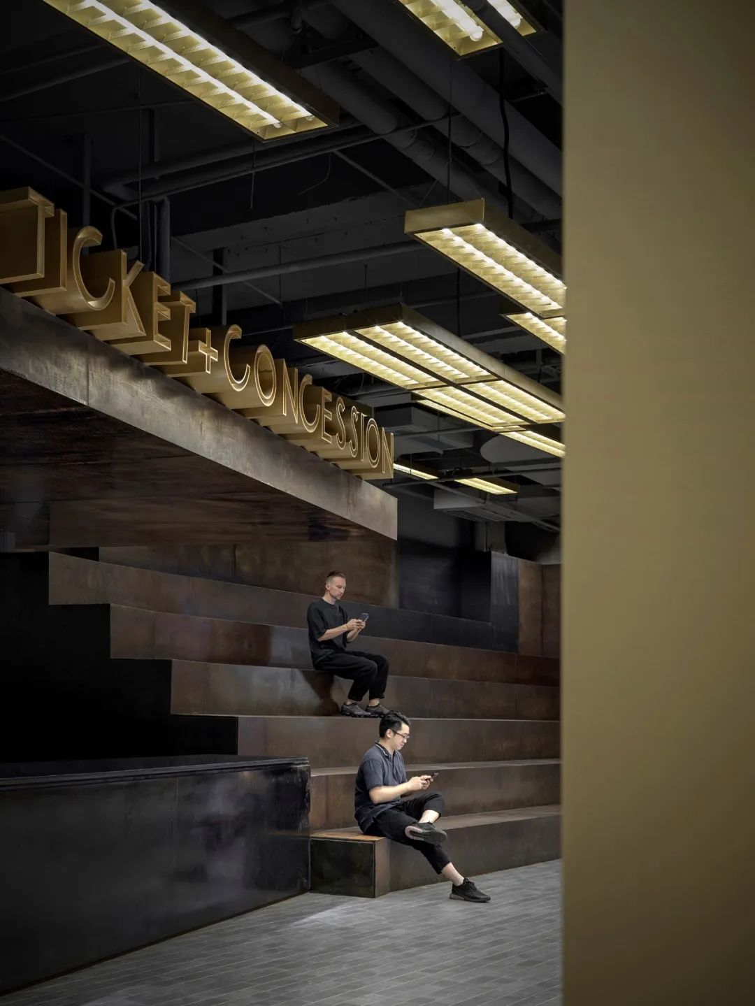 电影创作空间 | 金色闪耀的灵感之地-15