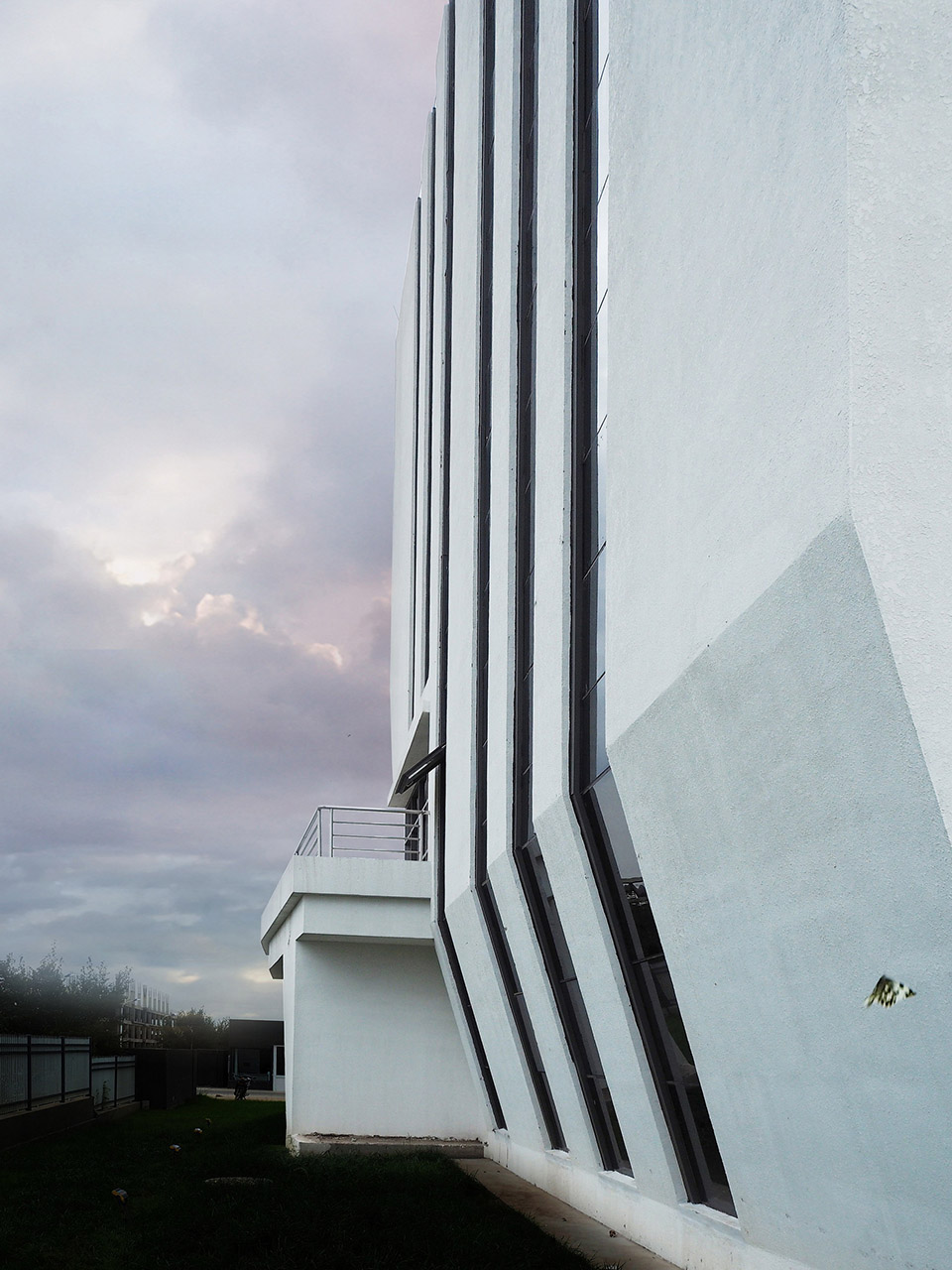 切片层岩，内蒙古林西至尊全集制造有限公司办公楼 / 大连松岩设计-32
