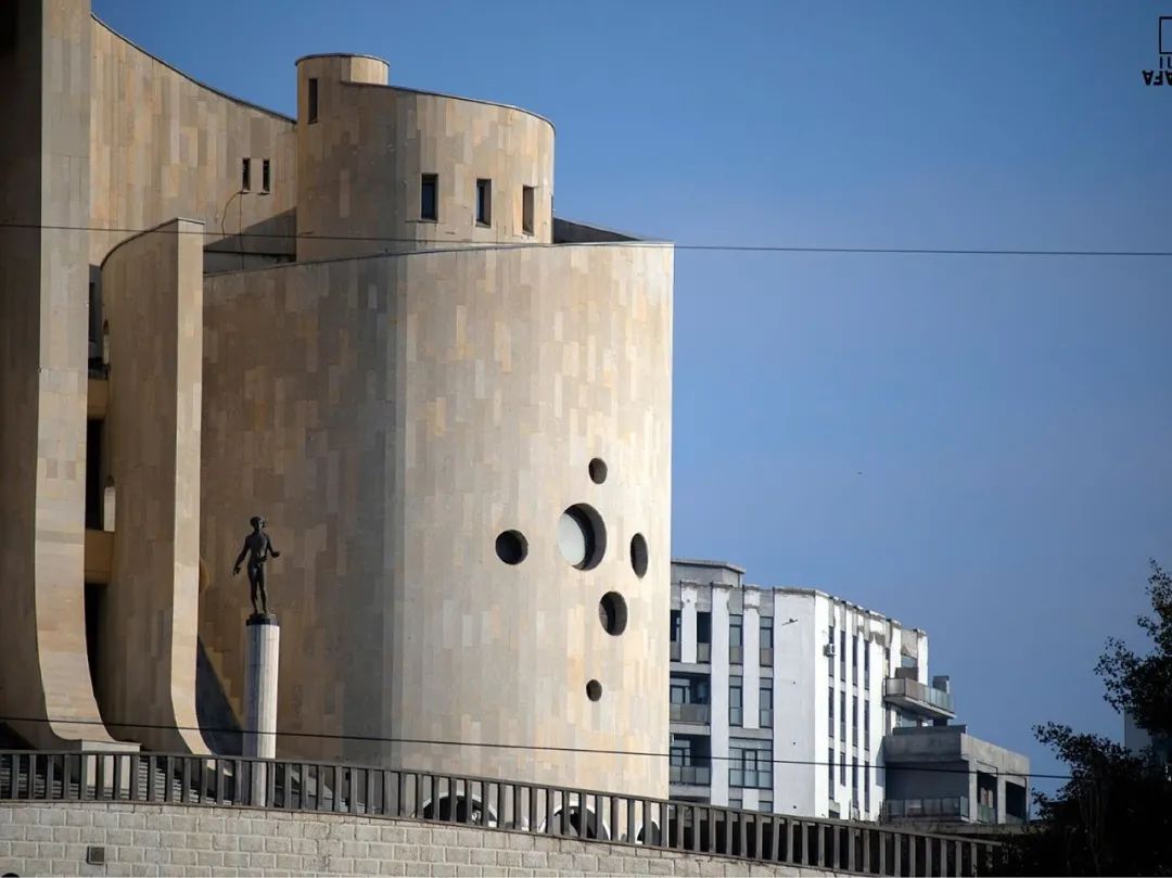 苏联粗野主义建筑及雕塑作品赏析丨多位设计师-13