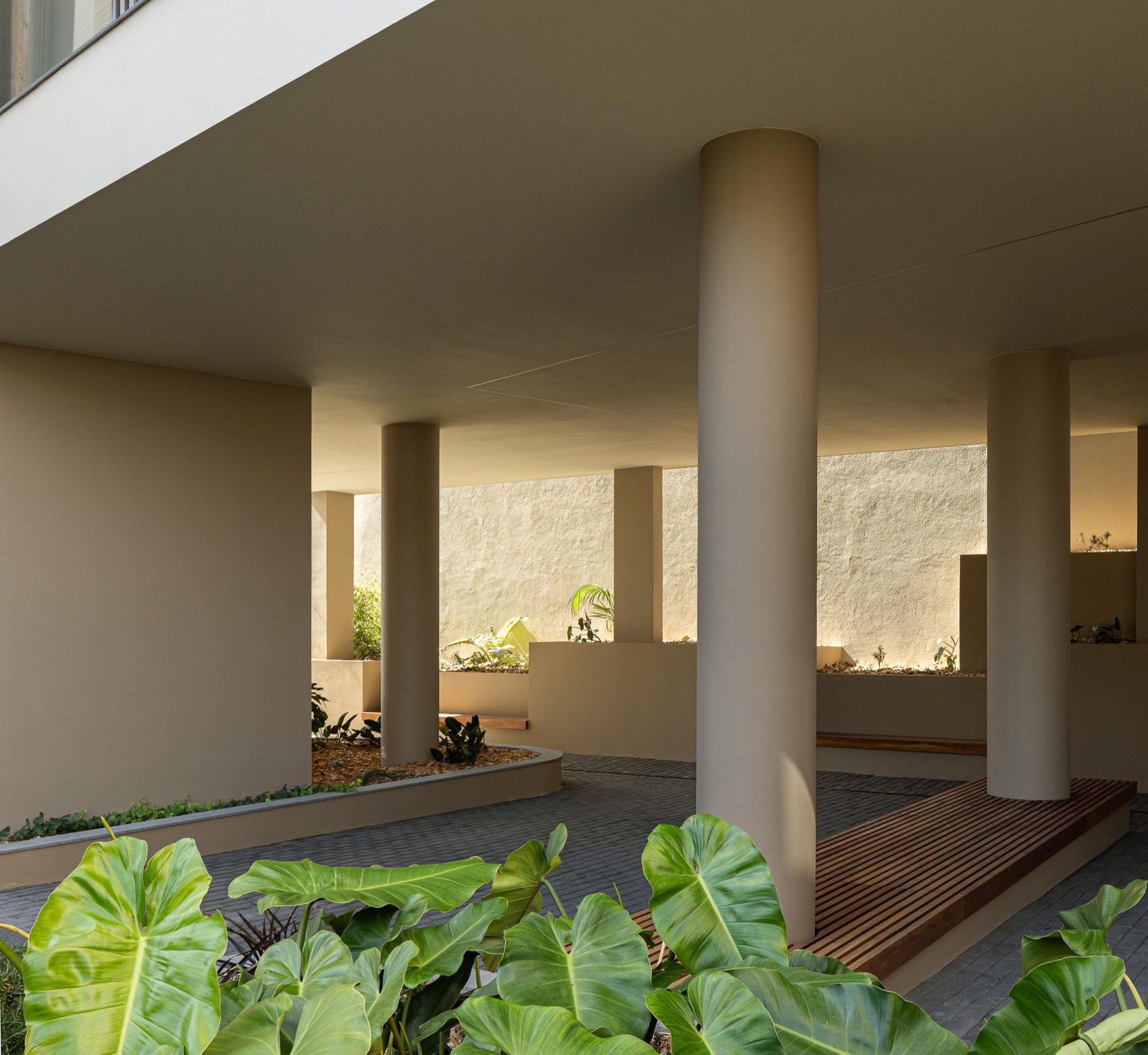 ERNESTO DO CANTO住宅区丨葡萄牙蓬塔德尔加达丨BOX arquitectos-62