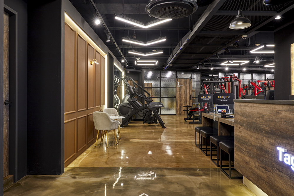黑钛金质感，140 平健身中心设计诠释现代风尚-20