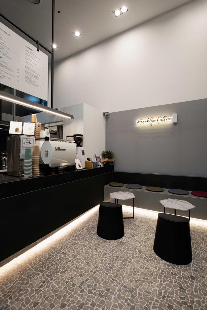 首尔布鲁克林咖啡馆 | 简约现代的十坪空间设计-4