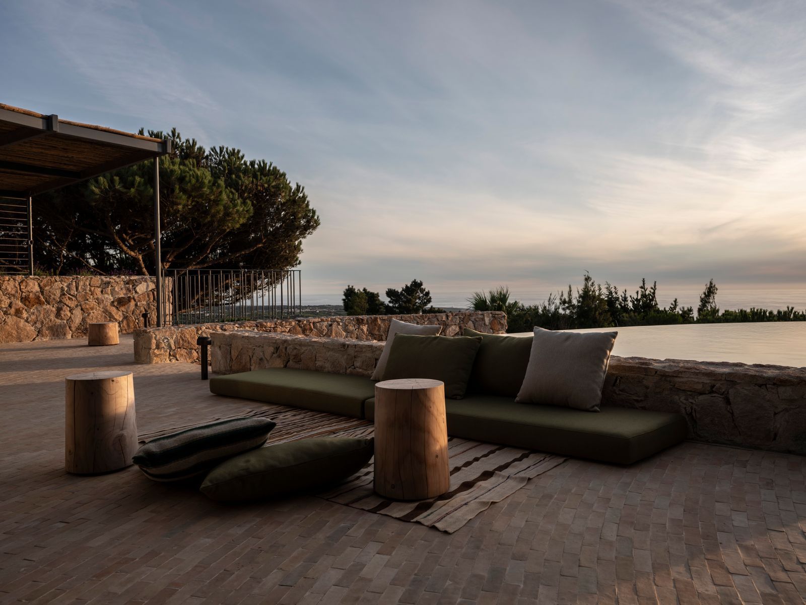 Studio Asaï将风车磨坊改造成住宅丨葡萄牙里斯本-36