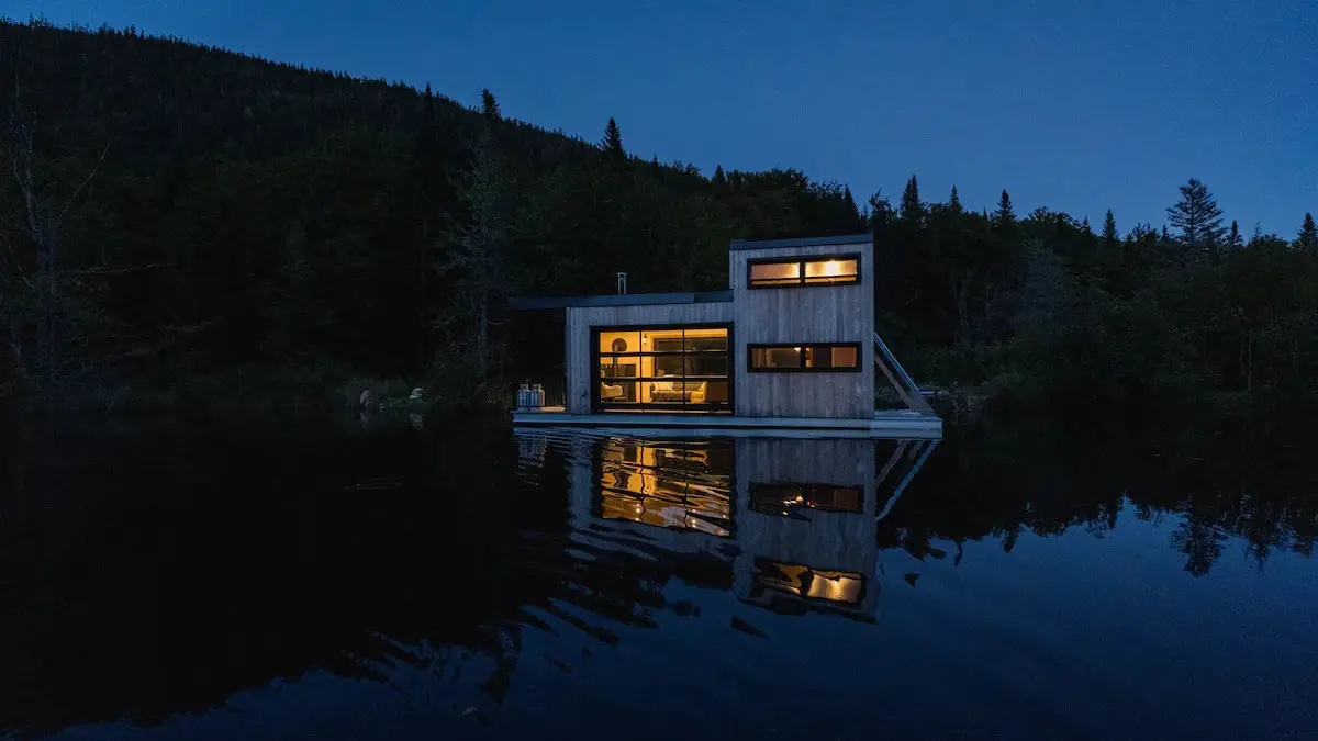 魁北克水上小屋 | 现代舒适与自然美景的完美融合-22
