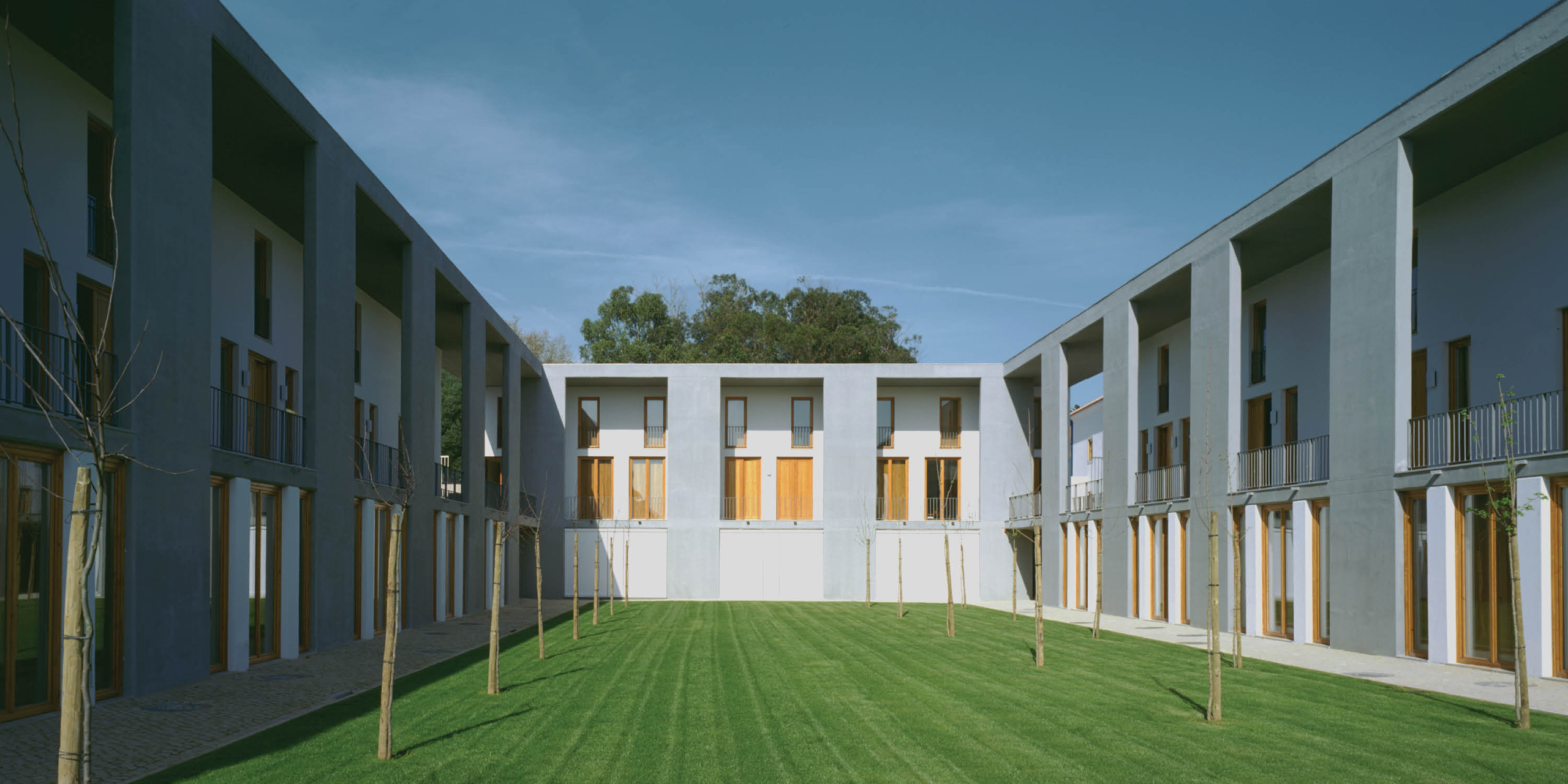 Oleiros Courtyard Housing – PROMONTORIO-12