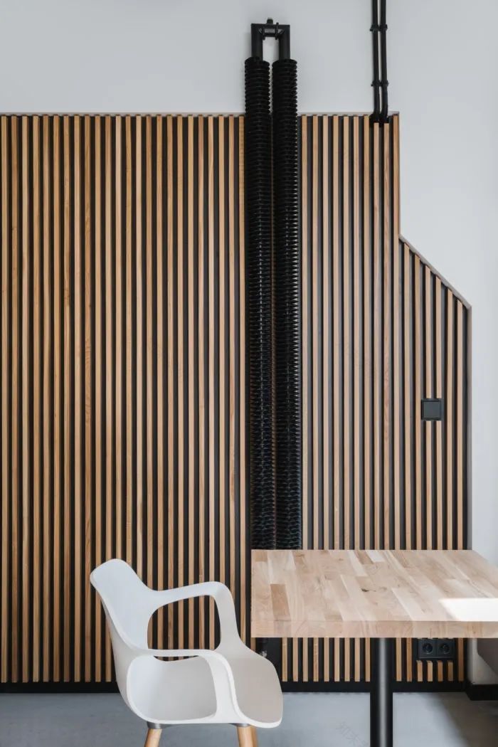 波兰华沙红牛办公室丨MXCF Architekci-21