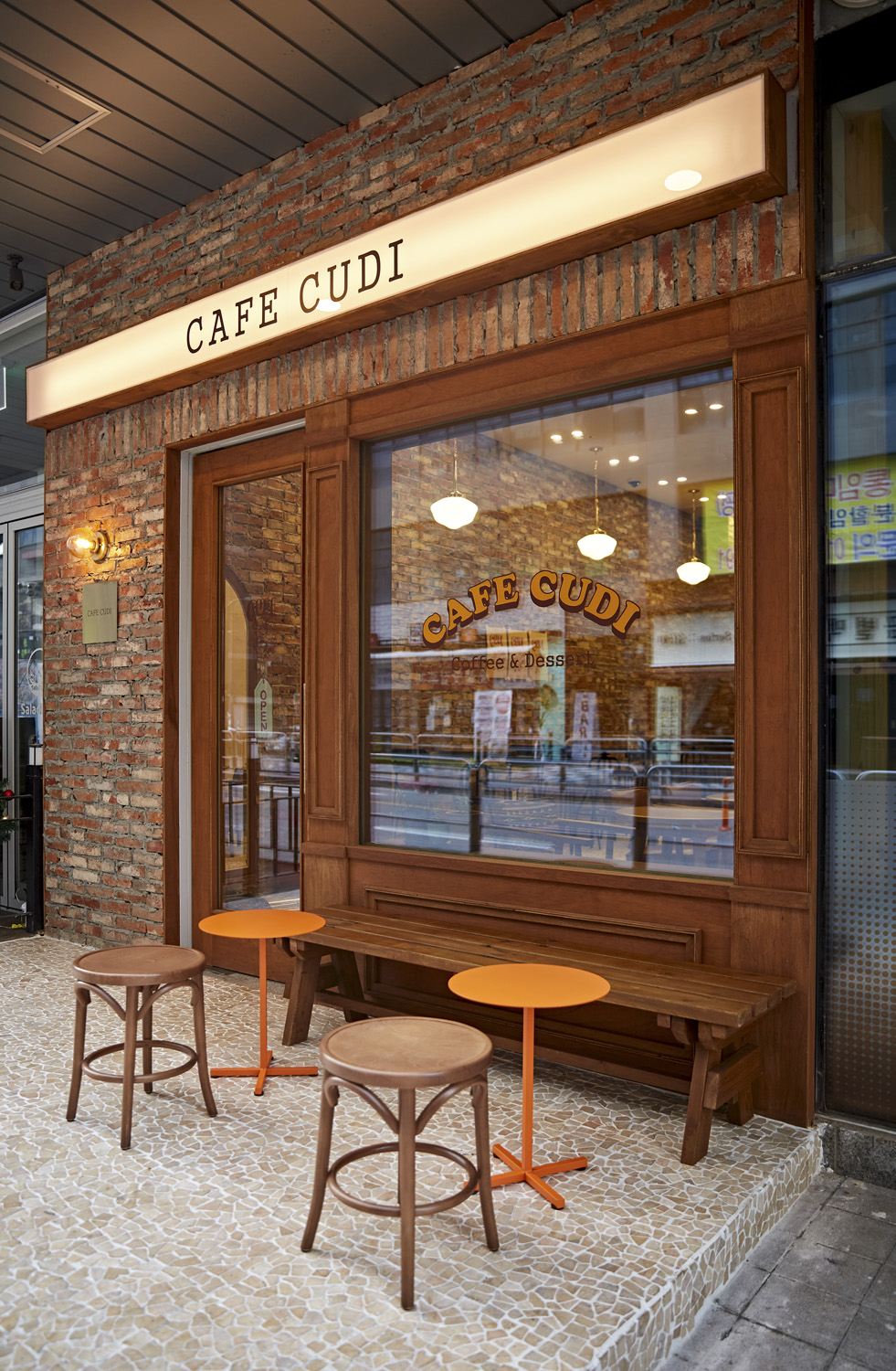 14 坪温馨小咖啡馆的室内设计-14