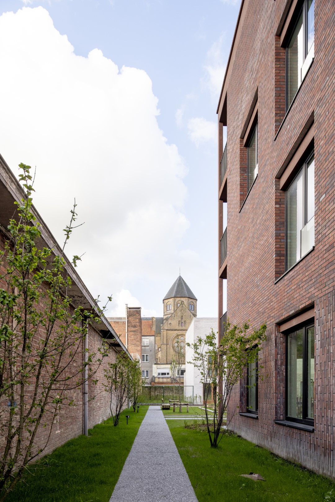 绿色C号列车前往奥斯坦德

注：此处Green C推测为某列火车车次的编号；à为法语到、向，Oostende是比利时城市奥斯坦德的荷兰语名称不同语境可能会使翻译有差异，你可根据具体情况调整 丨B2Ai-18