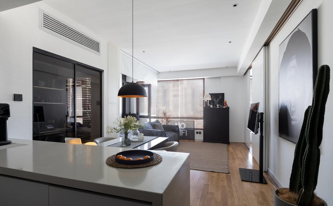 神秘黑白空间,百变日久生情之家-2