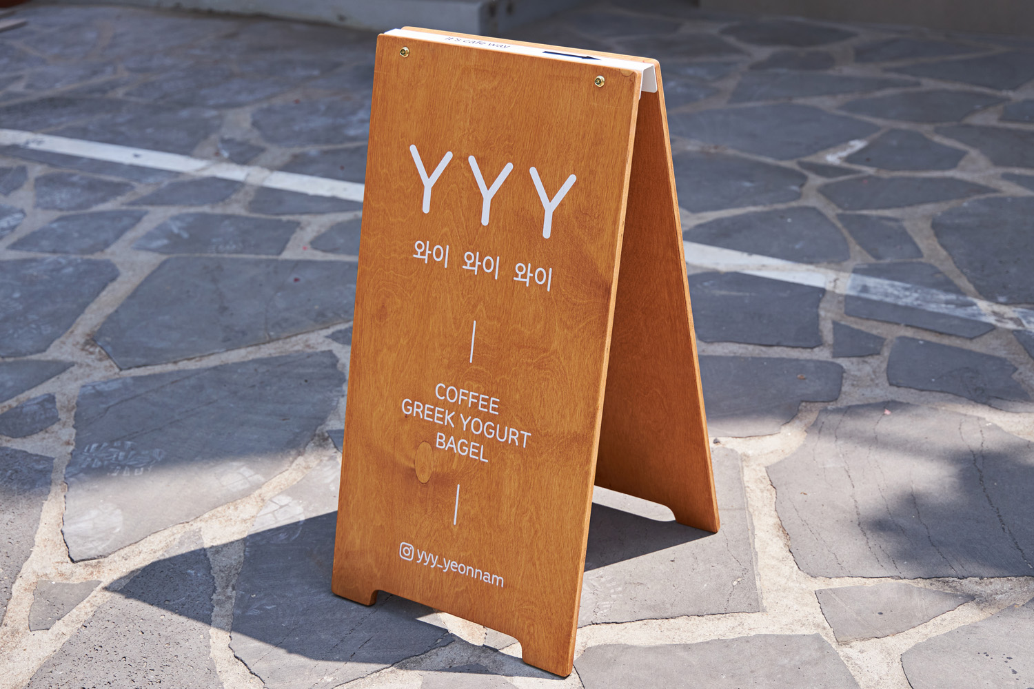 15 坪极简主义家居设计 | 温馨与时尚的完美融合-17