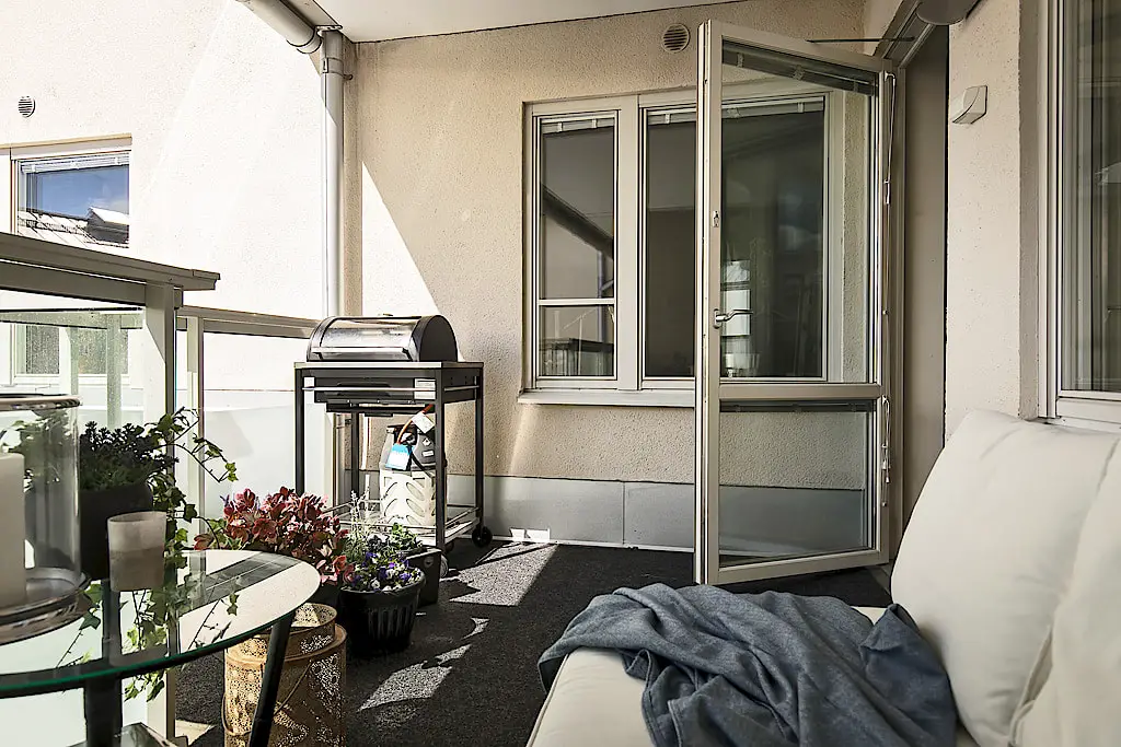 瑞典家庭公寓的色彩碰撞-16