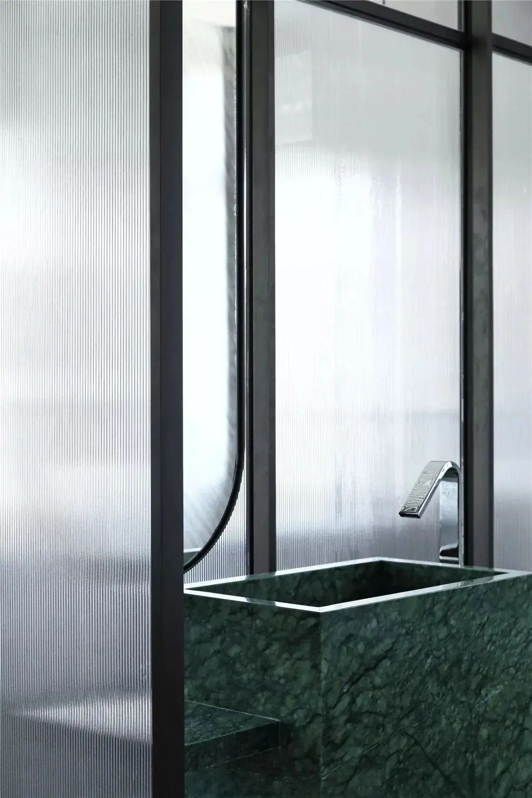 暗卫变身明亮空间改造-12