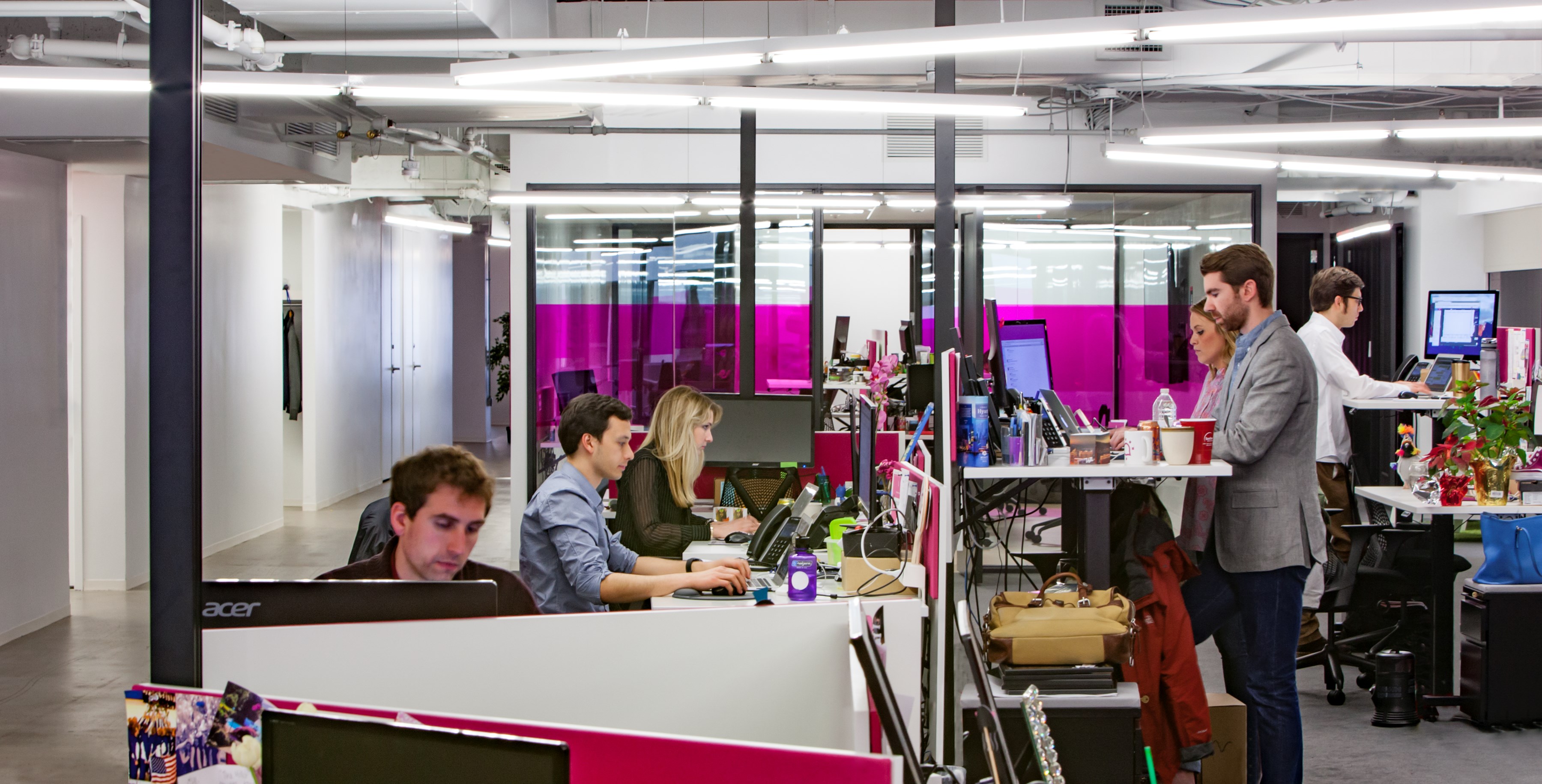 Social Tables 的炫彩总部-17