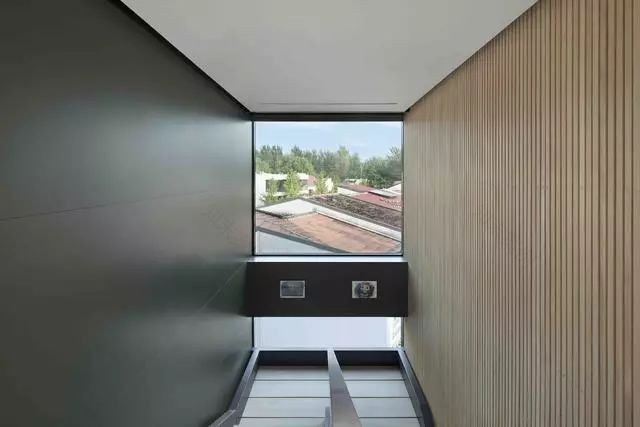 江一燕跨界之作——自然优雅的现代住宅设计-45