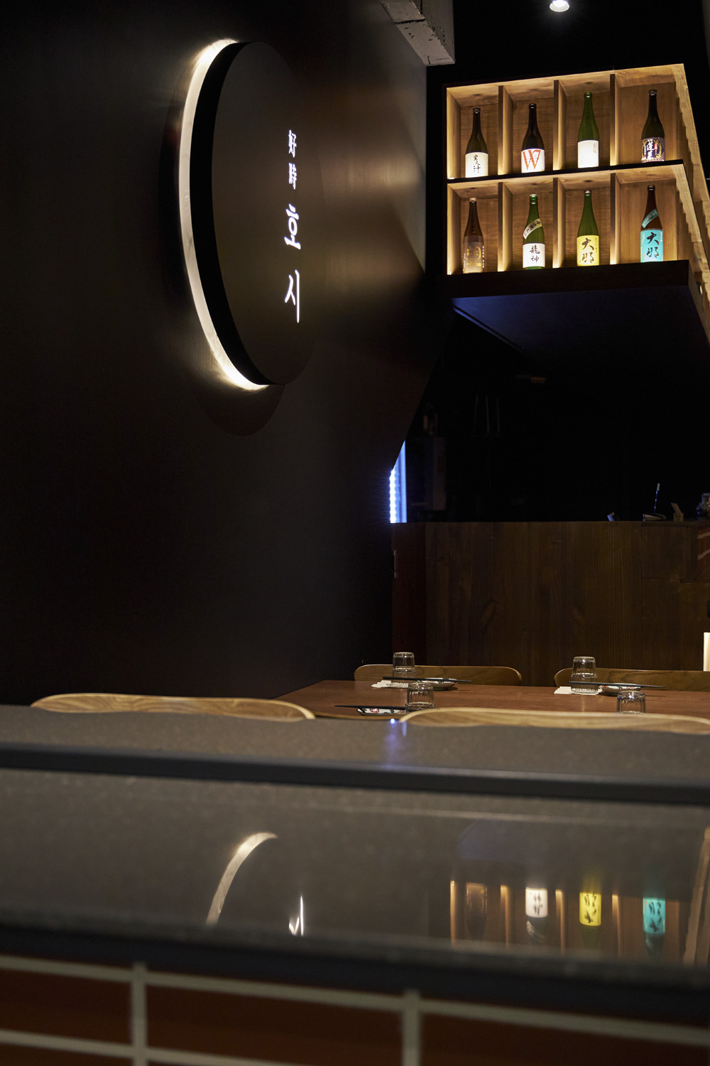 "高级黑的 15 平小户型室内设计，尽显奢华氛围"-16