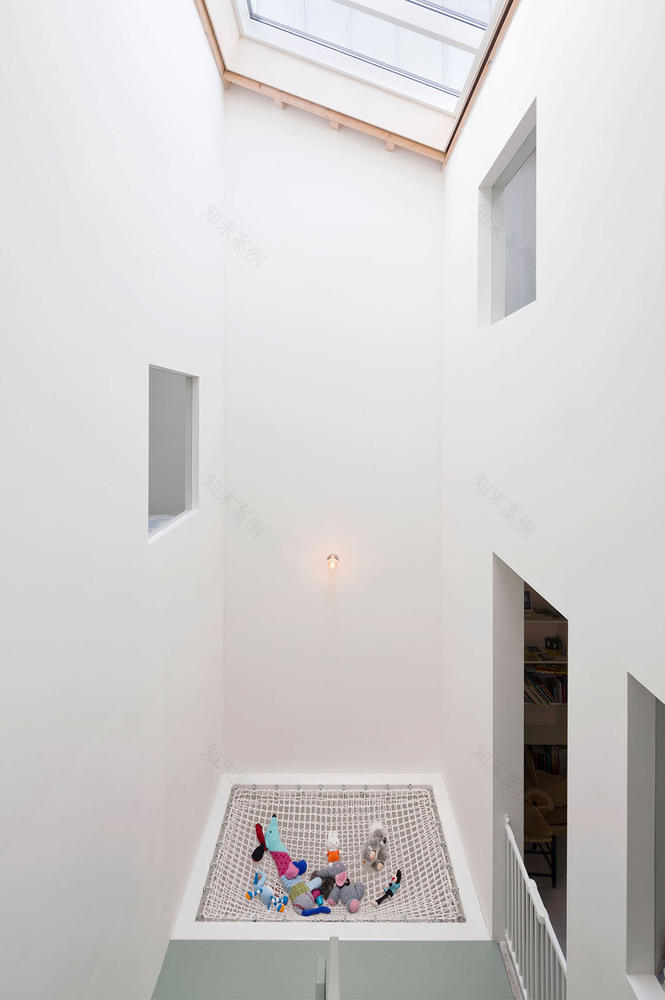 荷兰阿姆斯特丹 Scarwafa Co·Housing · 极简集体住宅的共生设计-36