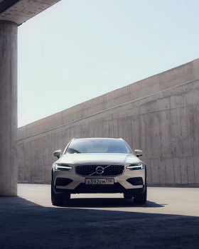 莫斯科 Volvo V60 Cross Country 展示空间丨俄罗斯莫斯科丨Mark Morra