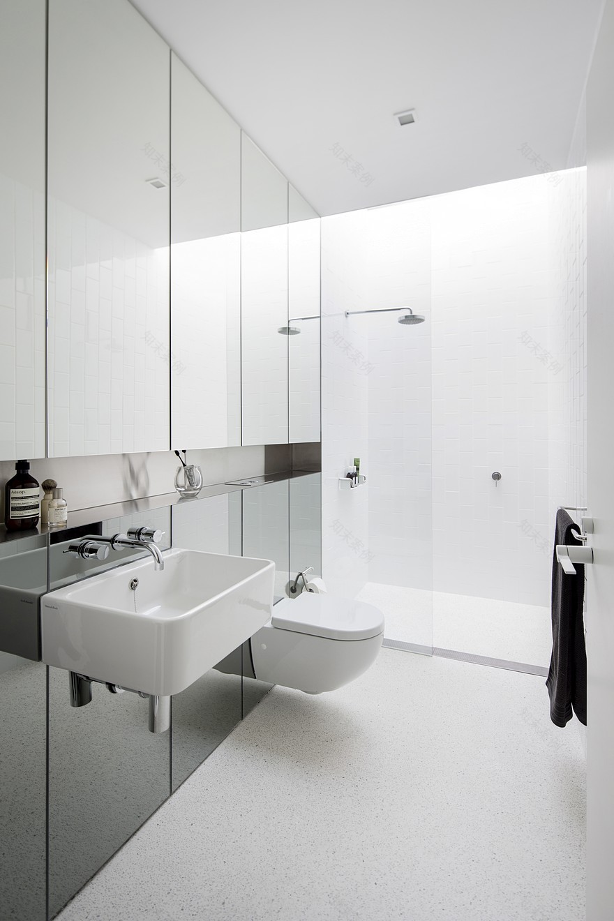 Elysium House Combines Original Heritage Fabric with Contemporary Detailing-28