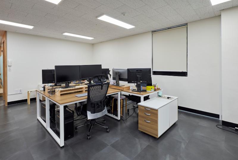 简约 85 平米办公空间设计-13