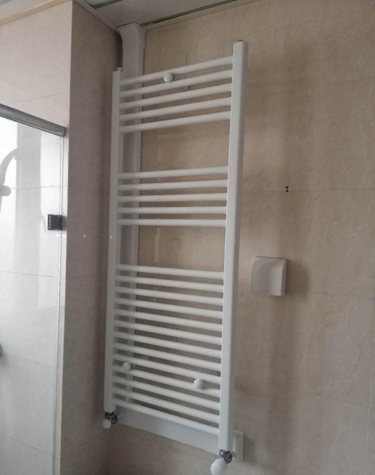 上海普陀区胶洲路明装暖气片装修案例-6