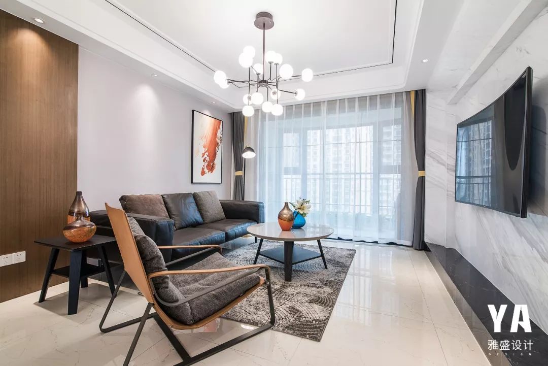 四口之家的现代温馨之家-19