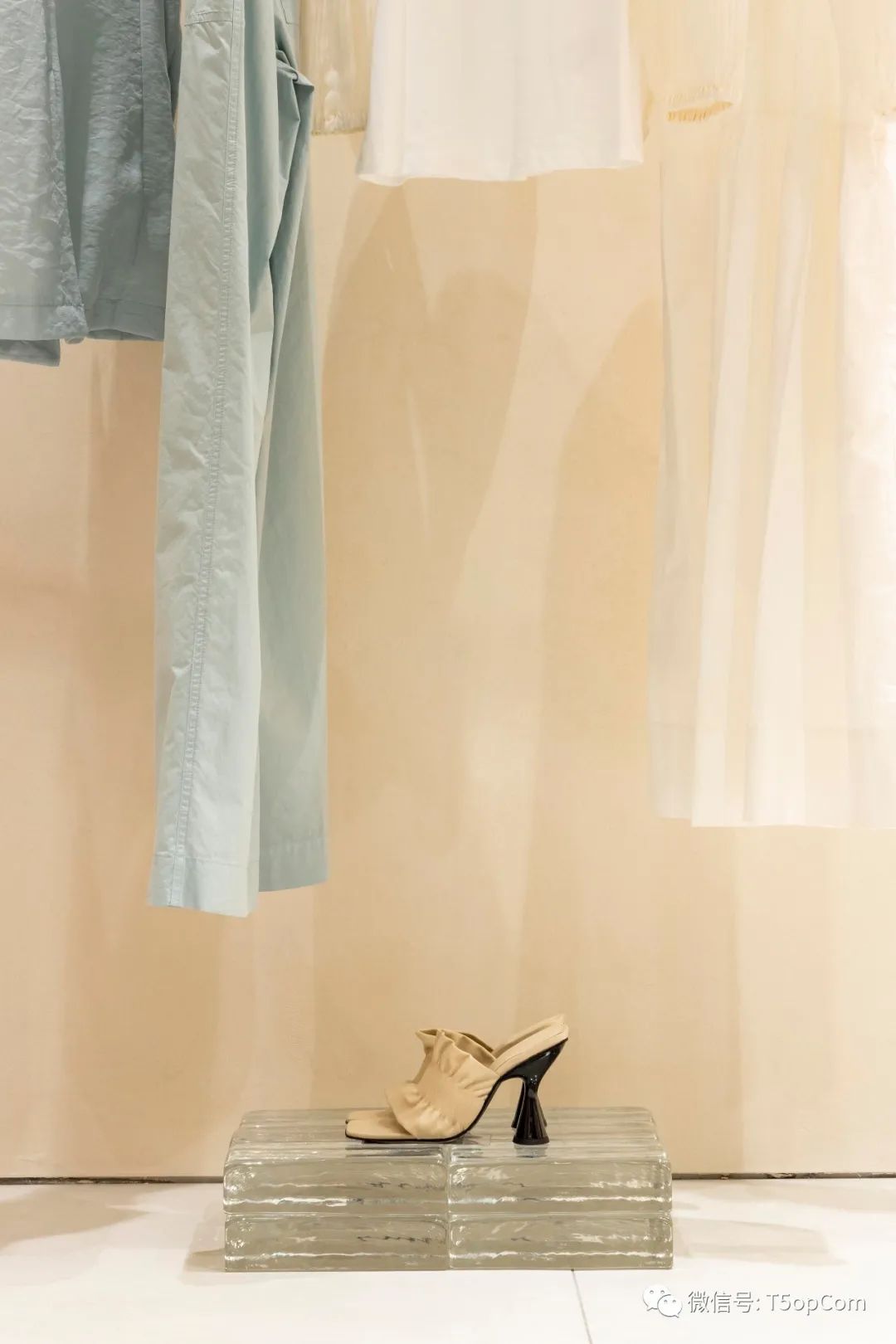 首尔 37 平方小型女装店 1423 Naive Water丨韩国首尔-25