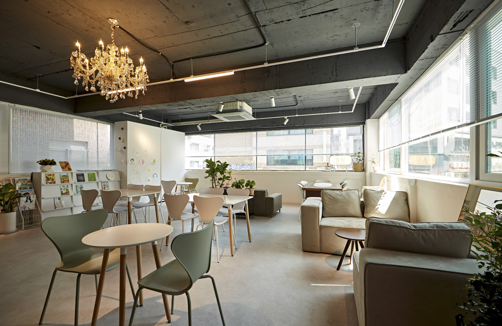 极简主义的 30 平米咖啡馆 | 韩国设计师的室内设计杰作-6