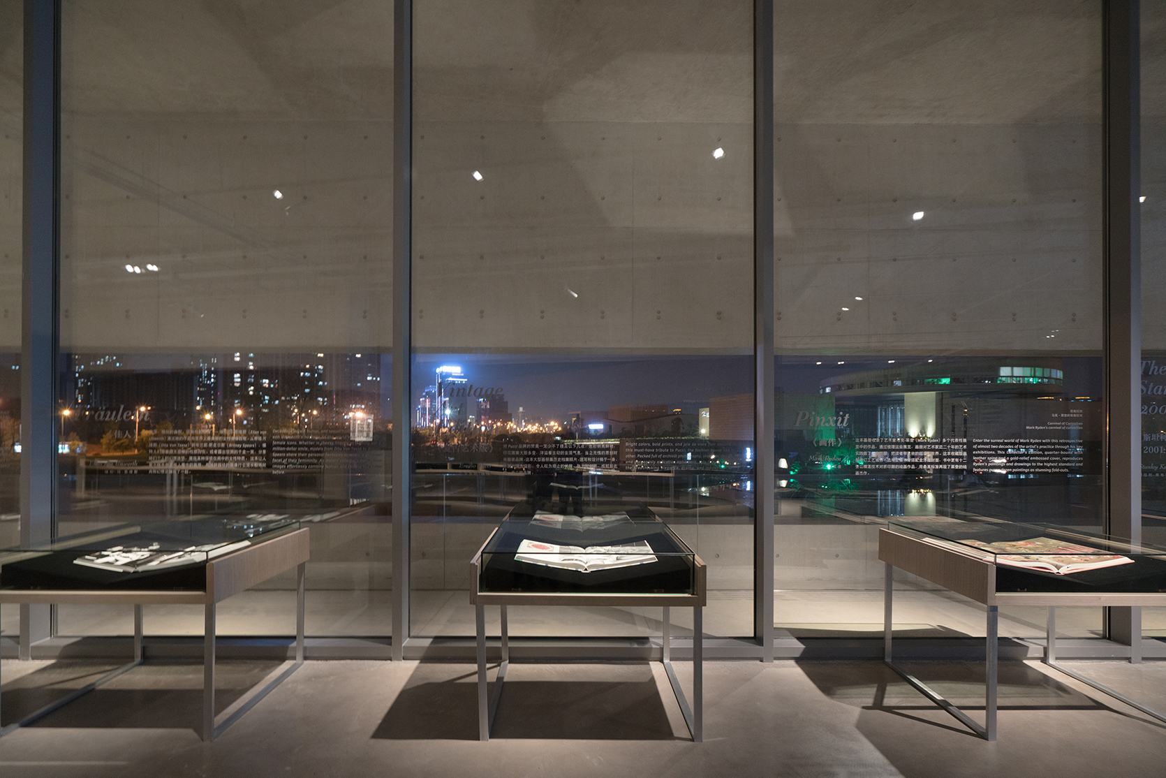 当代书籍展览丨谢子龙影像艺术馆-17