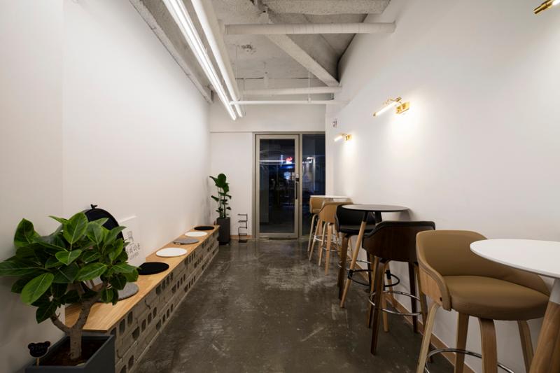 简约风 13 坪咖啡厅，打造温馨空间-7