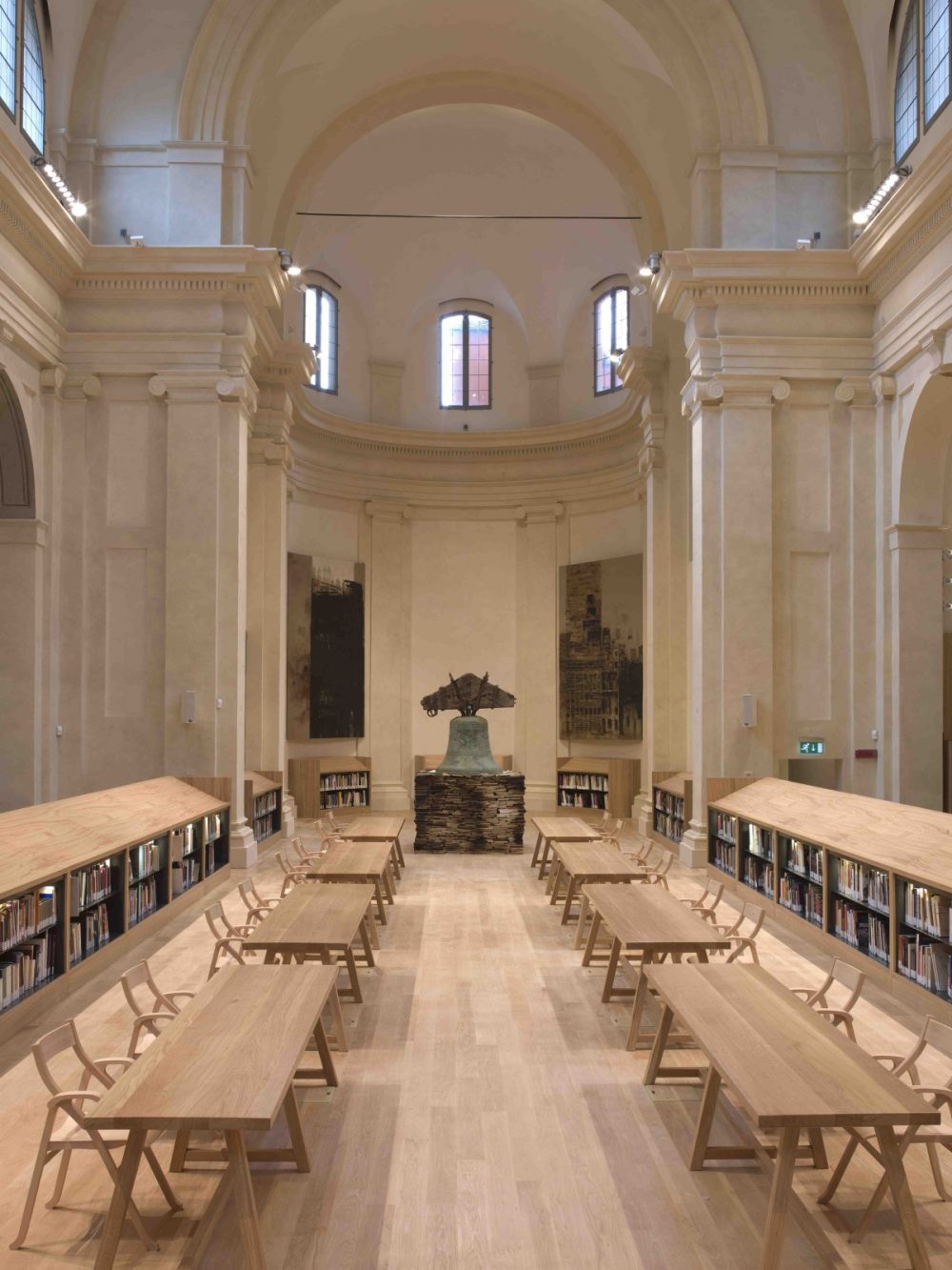 Carisbo 基金会图书馆-1