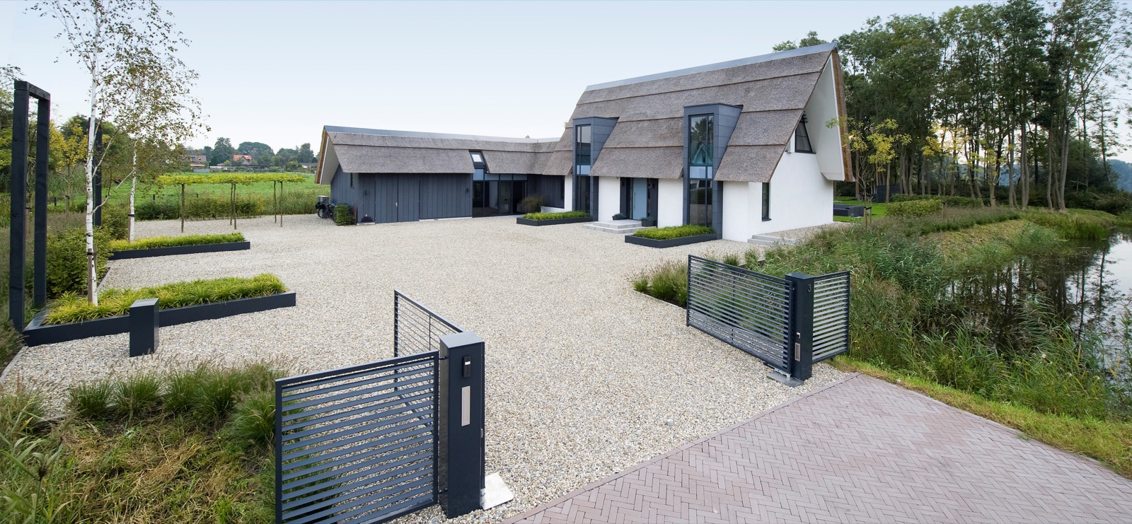 With A View - HOOG.design - Exclusive living inspiration-1