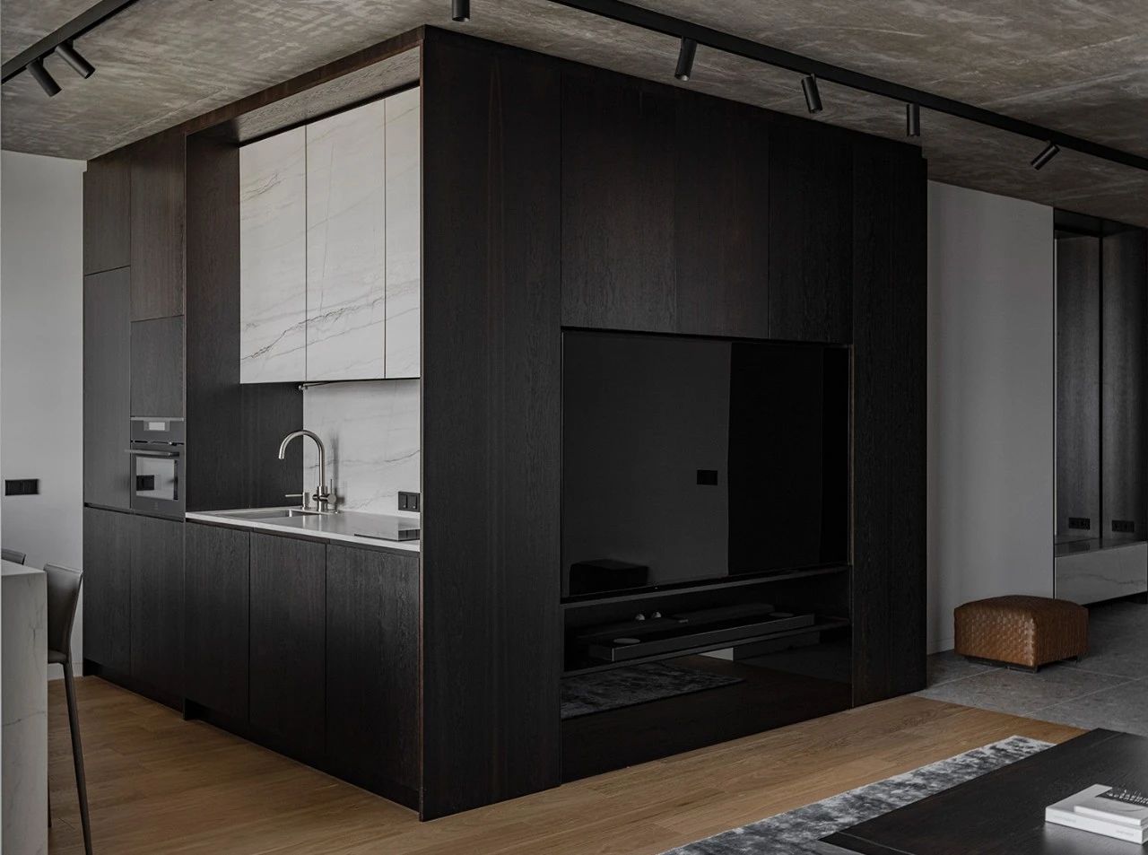 75㎡灰色简约空间设计丨Evgenia Mlynchik-12