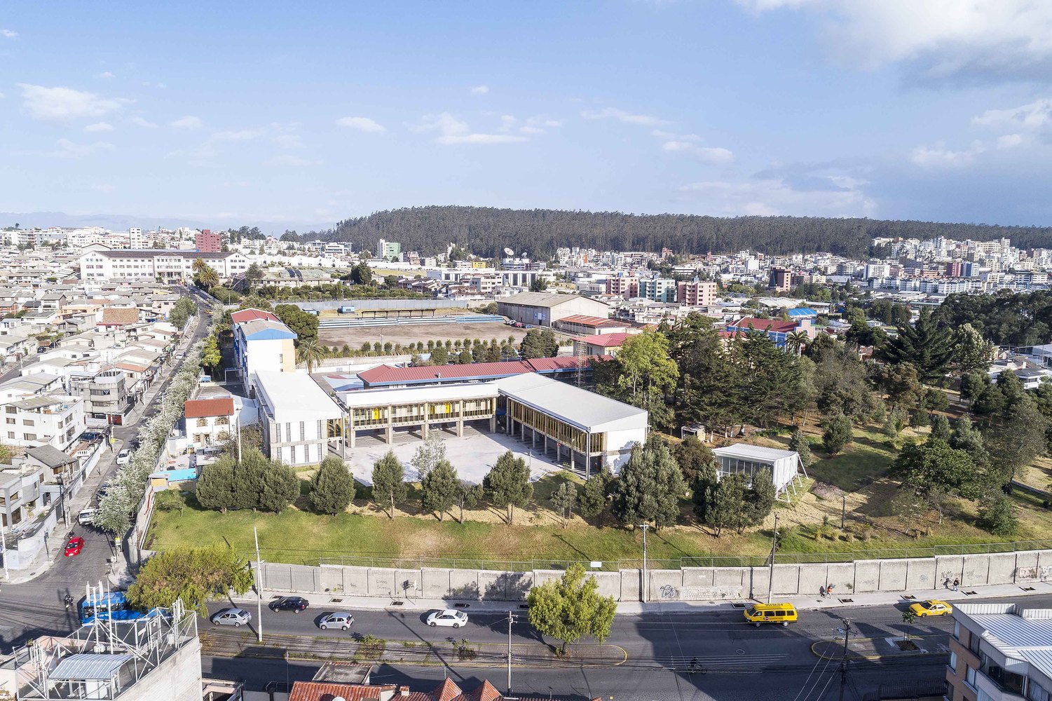 厄瓜多尔UEPM基多学校-10