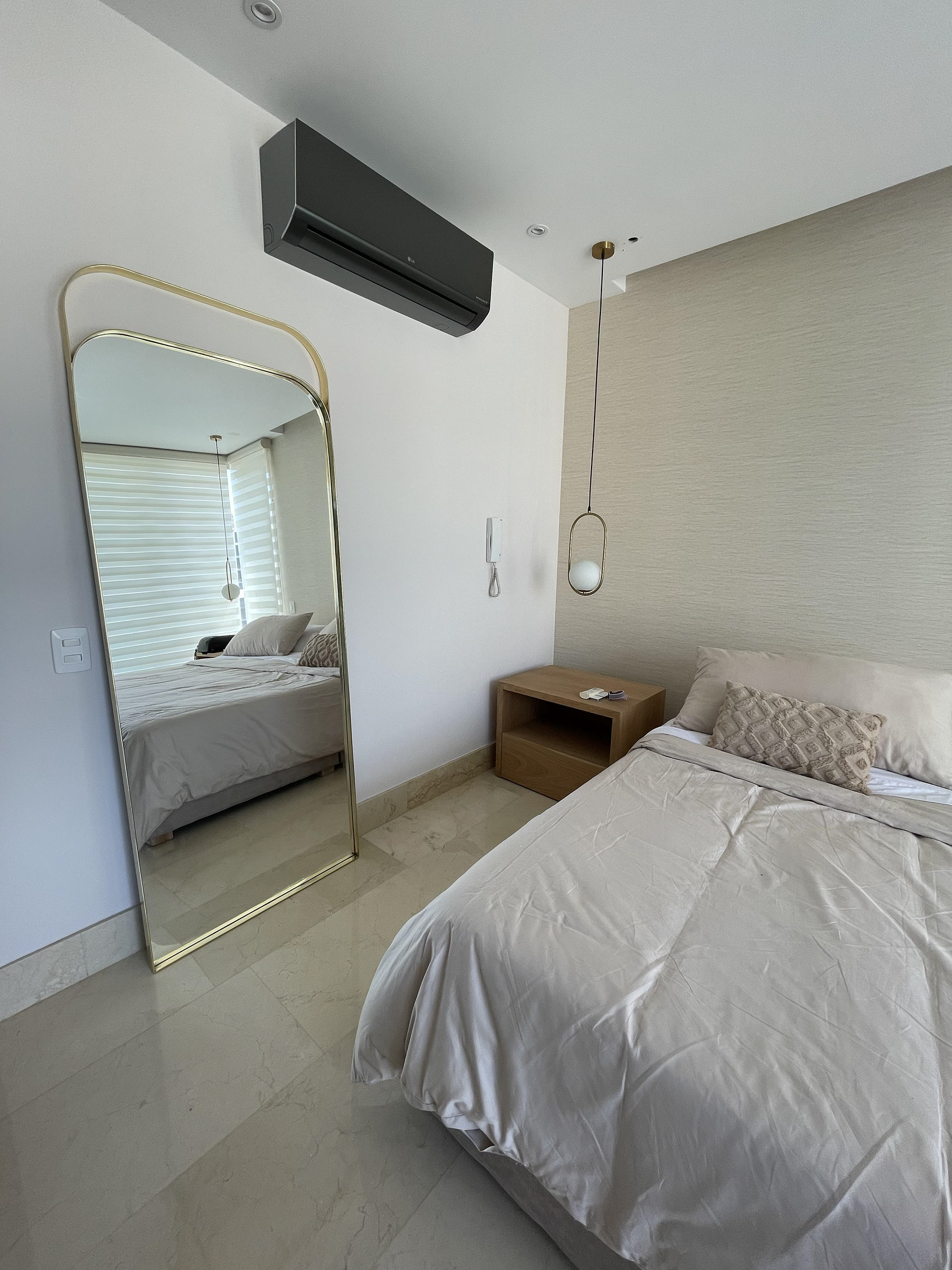 Carmina - Mirror Design-108